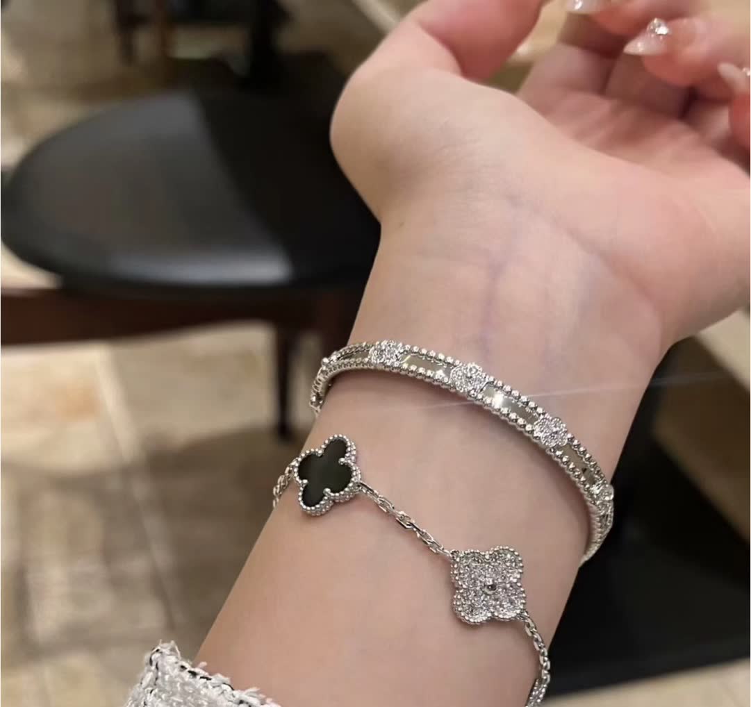 Van Cleef & Arpels Alhambra Bracelet